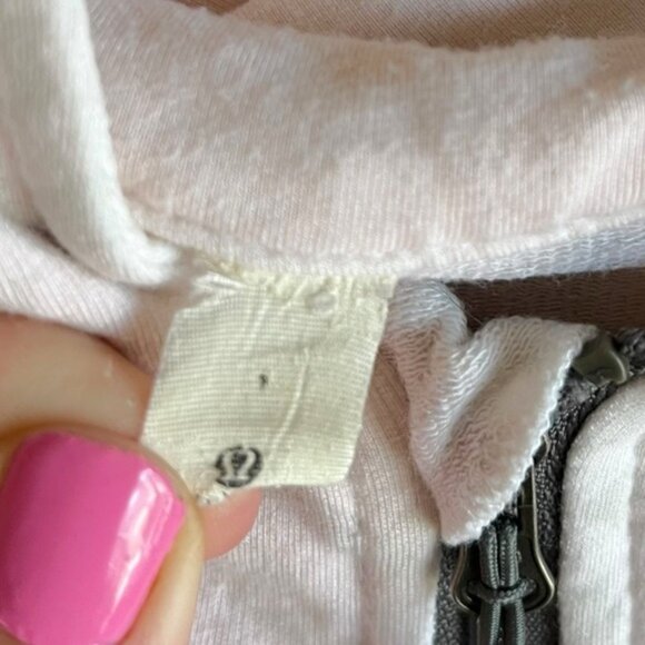 Lululemon Light Jacket Hoodie Size 8 Ombré Yellow Green - Picture 9 of 10